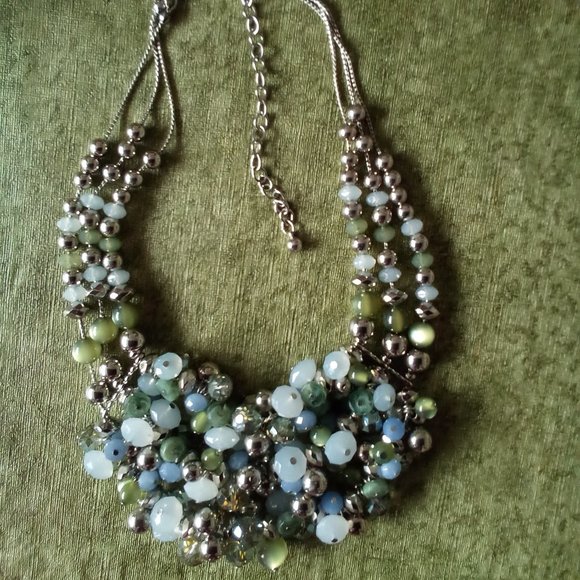 Chico's beaded statement necklace - Picture 2 of 9